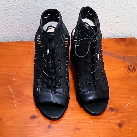 SAM EDELMAN WOMEN'S BLACK  ROCCO LACE UP BOOTIE SANDALS SIZE 7 - Picture 3 of 10